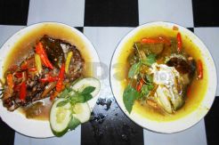Menikmati Lembutnya Daging Kepala Manyung Ala Eks Suporter PSIS