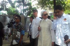 Ibunda Atiqah Hasiholan Protes Panggung Rakyat Tangkap Ahok Dilarang