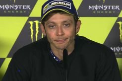 Ini Alasan Rossi Mau Berjabat Tangan dengan Marquez