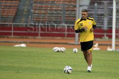Lampu Hijau Gonzales Bela Arema Kontra PSM Makassar