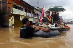 Banjir, Jalur Dayeuhkolot-Baleendah Terputus