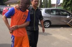 Setubuhi Para Pasiennya...