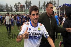 Robertino Absen, Van...