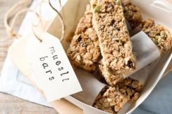 Oat & Date Bars yang Manis dan Menyehatkan