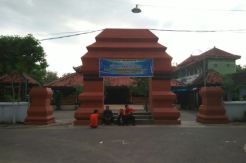 Jejak Pangeran Timur di Masjid Kuno Kuncen
