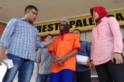 Berkali-kali Garap Cucu, Kakek Ini Mengaku Khilaf