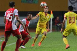 Kian Terpuruk, PSM Terus Bereksperimen