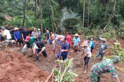 Enam Jenazah Korban Longsor di Purworejo Ditemukan