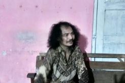 Dapat Wangsit, Pria Ini 1 Bulan Tidur dengan Mayat Ibunya