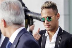 Dua Petinggi Barca Datangi Rumah Neymar di Brasil, Ini Hasilnya