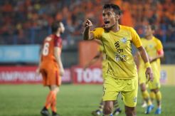 Persib Datang Pada Waktu yang Tidak Tepat Buat Persegres