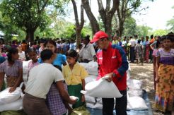 PKPU Salurkan 1.300 Paket Bantuan ke Kamp Pengungsi di Myanmar