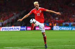 Jose Mourinho Usik Arsene Wenger, Coba Rekrut Playmakernya
