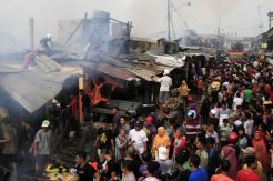 Kebakaran Pasar Pannampu Hanguskan 83 Rumah dan Kios
