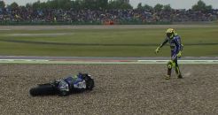 Valentino Rossi dan Dovizioso Terjatuh di Assen