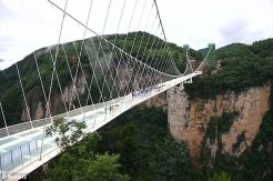 Jembatan Kaca China...