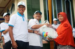 PLN Bagikan 35.000 Paket...