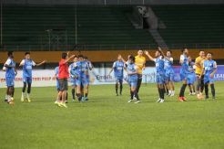 Robert Berkoar PSM Makassar Curi Poin di Markas Persib Bandung