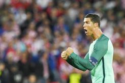 CR7 Butuh 1 Gol Lagi...