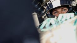 Latihan Kedua, Rosberg Pertahankan Dominasi di Lintasan Basah