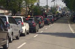 Jalan Menuju Anyer Macet hingga 17 Kilometer