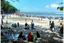 H+3 Lebaran, Wisatawan Masih Padati Pantai Cipatujah