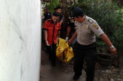 Hendak Buang Air Kecil, Rudi Temukan Mayat