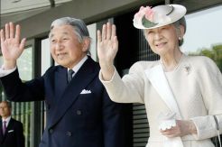 Istana Jepang Bantah Kabar Kaisar Akihito Turun Takhta