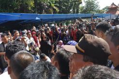 Puluhan Korban Vaksin Palsu Kembali Datangi RS Harapan Bunda