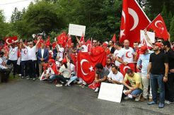 Warga Turki di AS Tuntut Gullen Diekstradisi