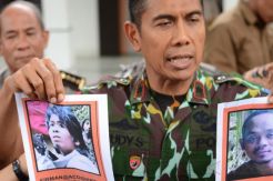 Dua Perempuan yang Melarikan...