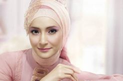 Rahasia Cantik Inneke Koesherawati