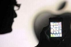 Pengguna iPhone Protes...