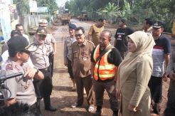 Bupati Pandeglang Ungkap Penyebab Banjir di Carita