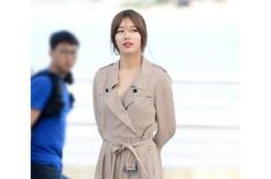 Wow! Suzy Bae Salah Kostum