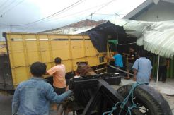 Sopir Ngantuk, Truk...