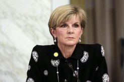 Australia Menentang...
