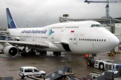 Cuaca Buruk, Pesawat Garuda Tidak Bisa Mendarat di Pekanbaru