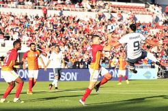 Ibrahimovic Tandai Debut Lewat Gol Akrobatik, MU Menang Besar