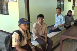 Oknum Guru Aniaya Siswa dengan Balok Kayu dan Senjata Tajam