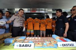 Selundupkan Sabu ke Lapas, Sipir Ini Masuk Bui