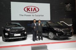 Kia Sedona dan Sportage Tampil dengan Wajah Baru