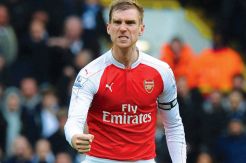 Cedera Tak Halangi Per Mertesacker Jadi Kapten Arsenal