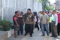 Komitmen Bersama Menuju...