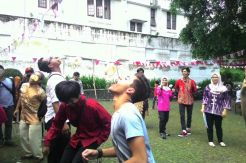 Ikut Lomba Hari Kemerdekaan, Warga Meksiko Ketagihan Makan Kerupuk