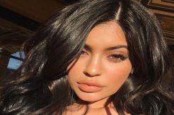 Unik, Kylie Jenner Menghadiahi Dirinya Rumah Mewah