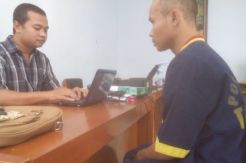 Upload Foto Mesum dan...