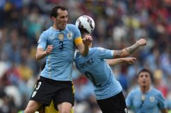 Atletico Madrid Persulit Arsenal Dapatkan Bek Asal Uruguay