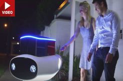 Robot Pengantar Pizza...