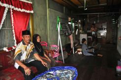23 Tahun Menunggu Akhirnya Tukang Kue Keliling Bisa Naik Haji